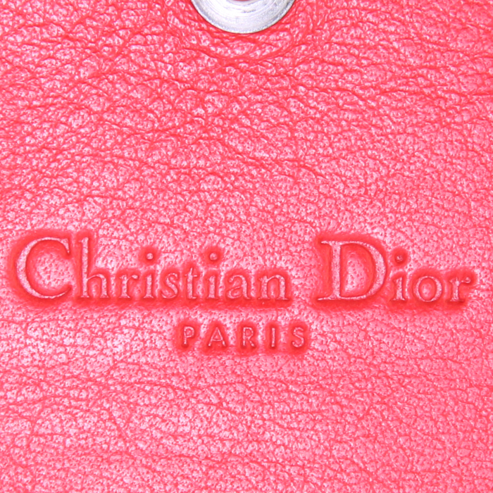 Portefeuille Dior en cuir verni monogram rouge - Detail D4