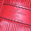 Sac besace Louis Vuitton petit Noé en cuir épi rouge - Detail D3 thumbnail