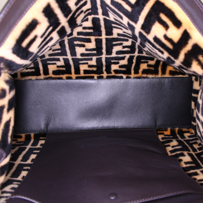 Sac à main Fendi Peekaboo en cuir marron-foncé - Detail D2