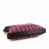 Bolso para llevar al hombro Chanel Editions Limitées en tweed rojo y violeta y cuero negro - Detail D4 thumbnail