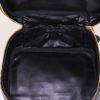 Vanity Chanel en cuero granulado negro - Detail D2 thumbnail
