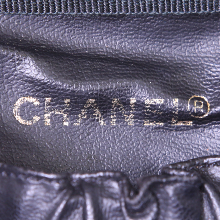 Chanel vanity case in black grained leather - Detail D3