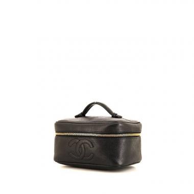 Beauty Chanel in pelle martellata nera