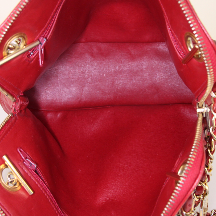 Bolso de mano Chanel Vintage en cuero acolchado rojo - Detail D2