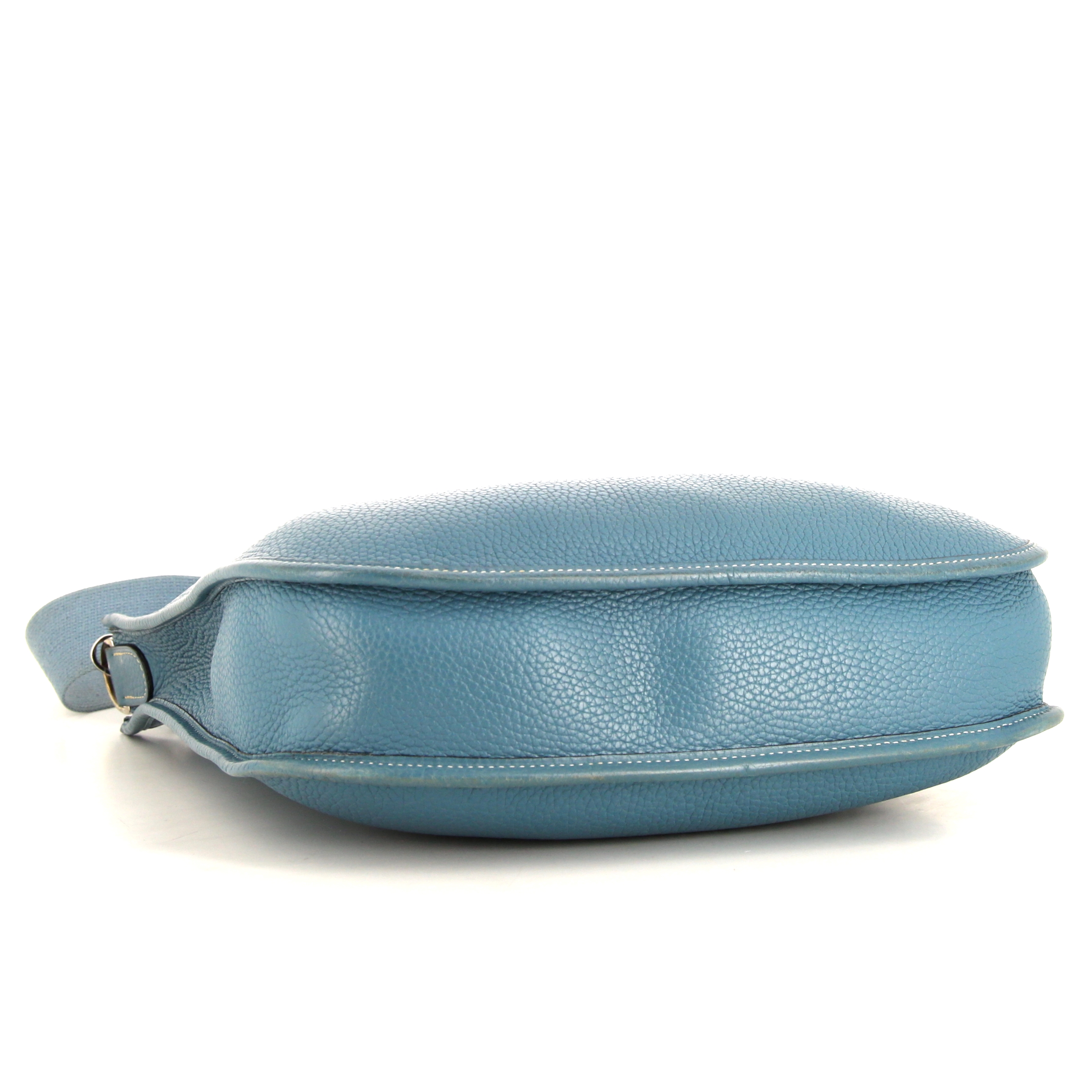 Borsa a tracolla Hermes Evelyne modello piccolo in pelle taurillon clemence blu - Detail D4