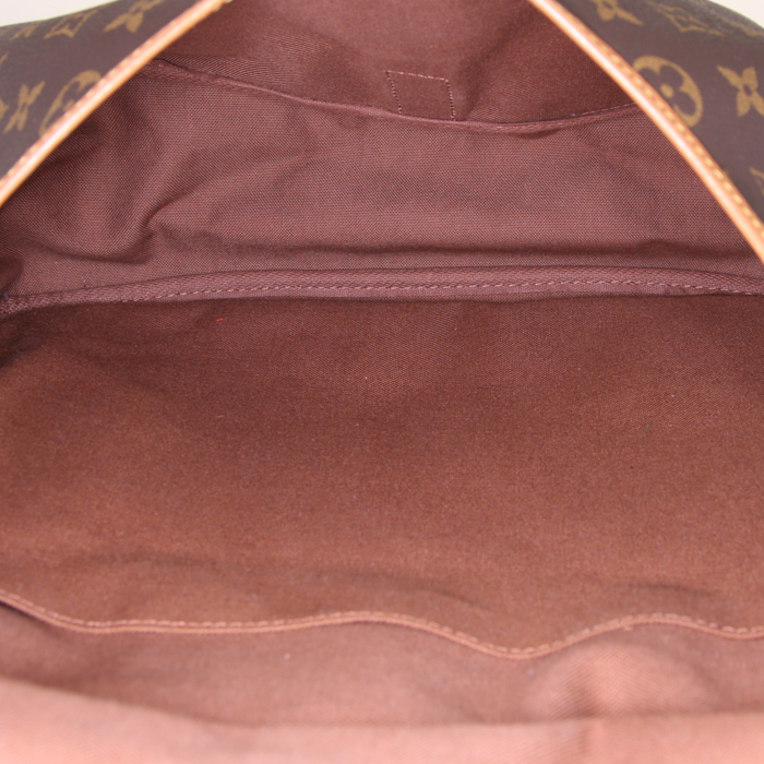 Borsa a tracolla Louis Vuitton Saumur modello grande in tela monogram cerata marrone e pelle naturale - Detail D2