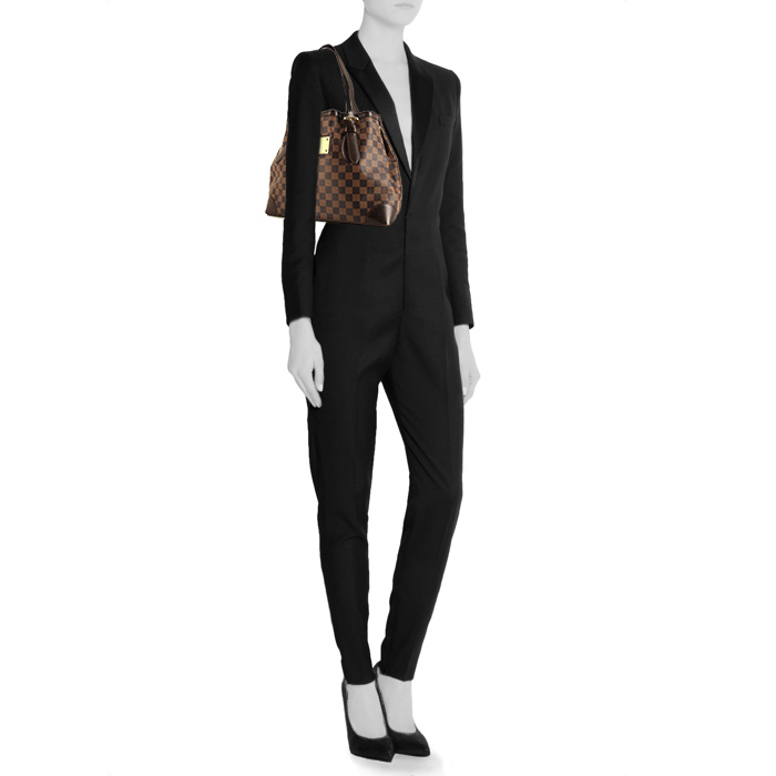 Bolso Cabás Louis Vuitton Hampstead en lona a cuadros ébano y cuero marrón - Detail D1