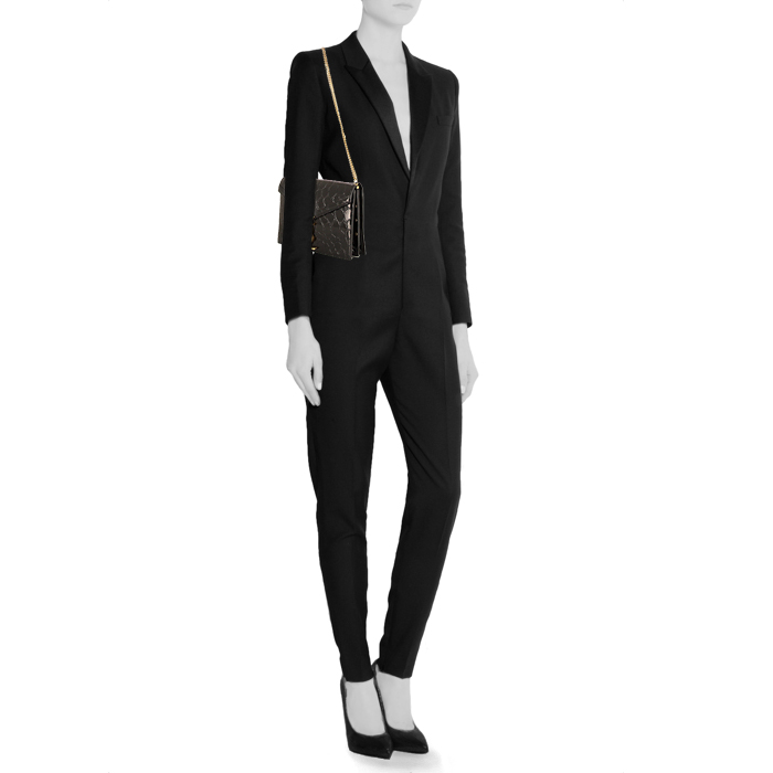 Saint Laurent Cassandre shoulder bag in black patent leather - Detail D1