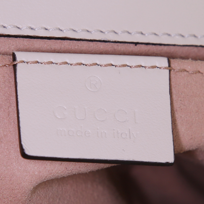 Borsa a tracolla Gucci GG Marmont mini in pelle trapuntata bianca con decori geometrici - Detail D4