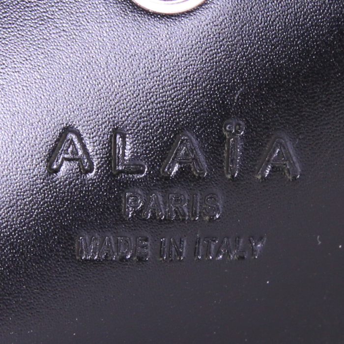Pochette Alaïa in pelle nera decorazione con chiodi in metallo argentato - Detail D3