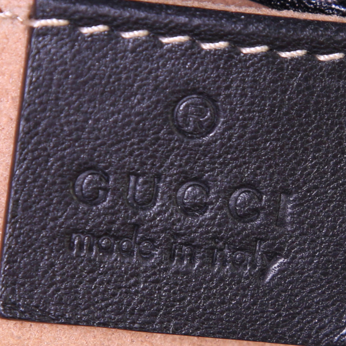 Borsa a tracolla Gucci GG Marmont mini in pelle trapuntata nera con decori geometrici - Detail D4