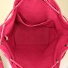 Louis Vuitton petit Noé shoulder bag in pink epi leather - Detail D2 thumbnail