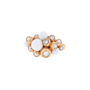 De Grisogono Gaia ring in pink gold,  cacholong and diamonds
