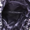 Bolso de noche Chanel Petit Shopping en lona plateada y negra - Detail D2 thumbnail
