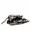 Bolso de noche Chanel Petit Shopping en lona plateada y negra - Detail D4 thumbnail