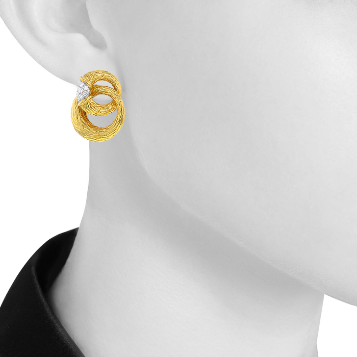 Paire de clips d'oreilles Vintage en or jaune et diamants - Detail D1