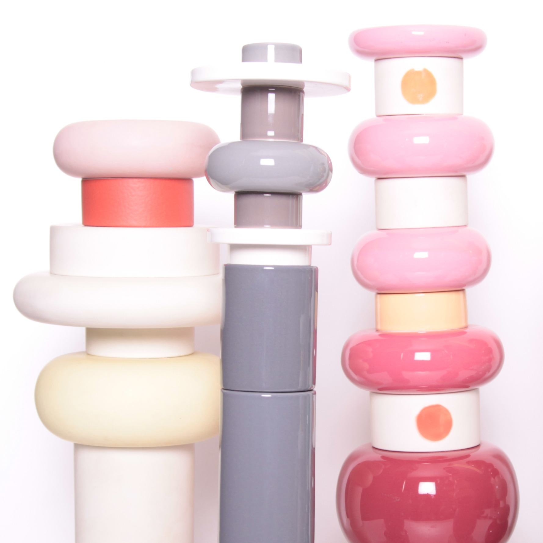 Ettore Sottsass, complete set of five totems from the "Flavia" series, in polychrome enameled ceramic, Bitossi edition, signed and numbered, creation of 1964, 1970s edition - Detail D2