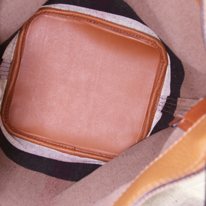 Bolso bandolera Burberry Mini Ashby Tassel en lona Haymarket beige y cuero beige - Detail D2