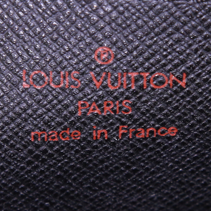Porta-documentos Louis Vuitton Ambassadeur en cuero Epi negro - Detail D3