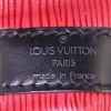 Louis Vuitton petit Noé shopping bag in red and black bicolor epi leather - Detail D3 thumbnail