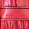 Sac cabas Louis Vuitton petit Noé en cuir épi rouge - Detail D3 thumbnail