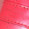 Louis Vuitton grand Noé shopping bag in red epi leather - Detail D3 thumbnail