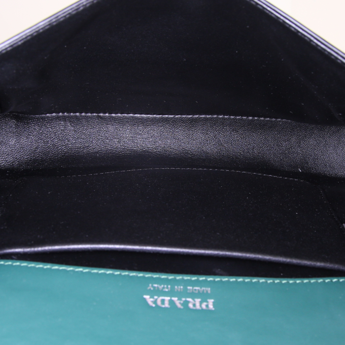 Sac à main Prada Sidonie en cuir bicolore vert et noir - Detail D3