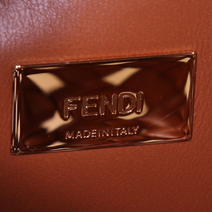 Sac bandoulière Fendi Mini Peekaboo en cuir tressé marron - Detail D4