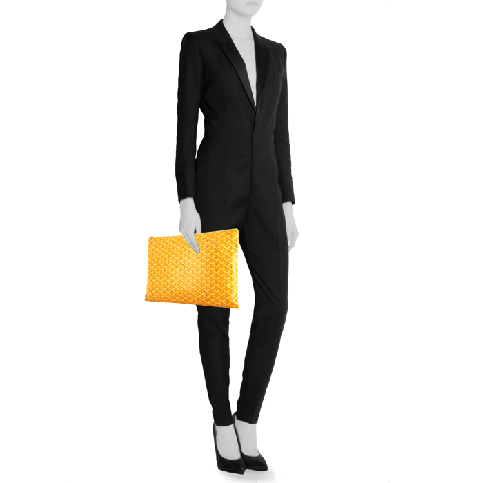 Goyard Sénat pouch in yellow monogram canvas - Detail D1