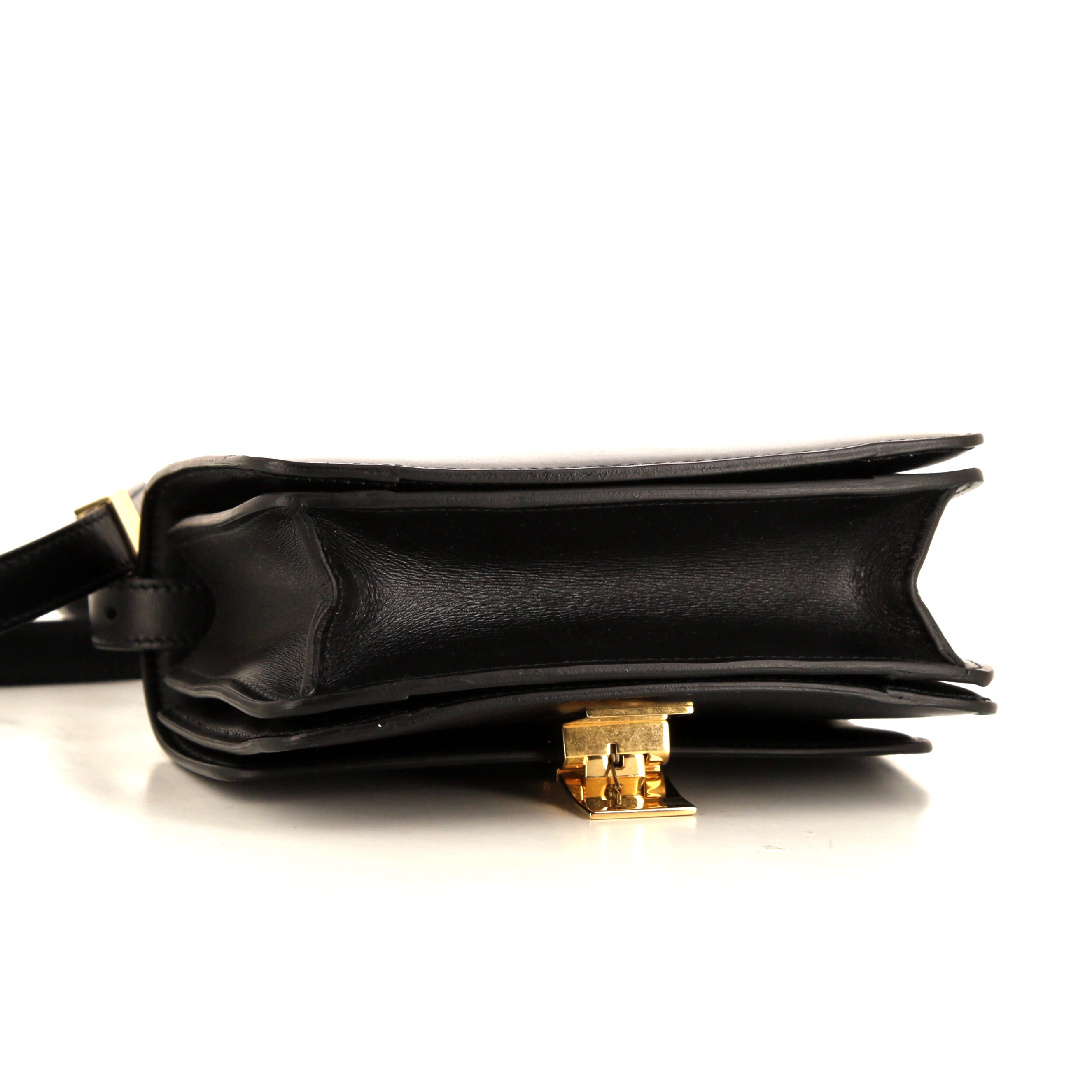 Celine Classic Box small model shoulder bag in black box leather - Detail D4