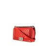 Chanel Boy shoulder bag in red patent quilted leather - 00pp thumbnail