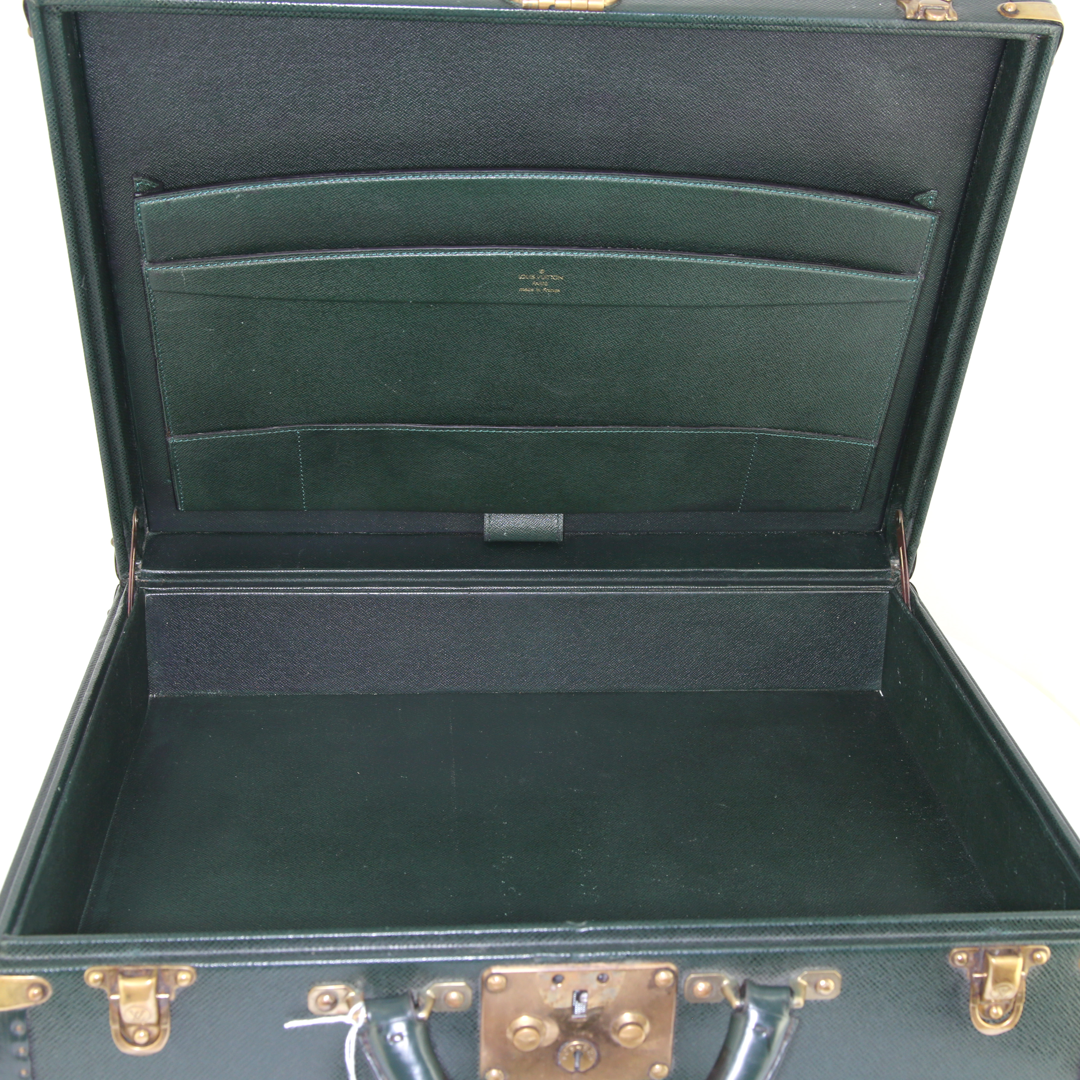 Louis Vuitton President briefcase in green taiga leather - Detail D2
