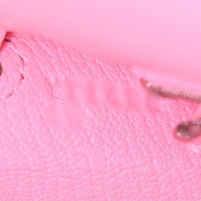 Hermes Kelly 25 cm handbag in Rose Confetti epsom leather - Detail D5
