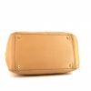 Bolso de mano Chanel Shopping PTT en cuero granulado acolchado beige - Detail D4 thumbnail