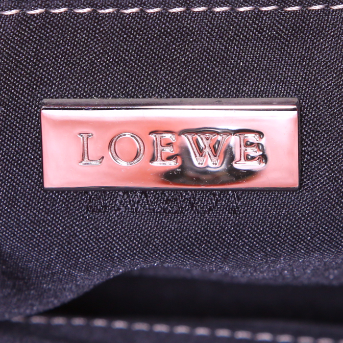 Loewe handbag in orange leather - Detail D3