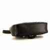 Bolso bandolera Gucci GG Marmont mini en cuero acolchado negro - Detail D5 thumbnail