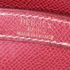 Sac porté épaule ou main Hermès Trim en cuir Courchevel rouge - Detail D3 thumbnail