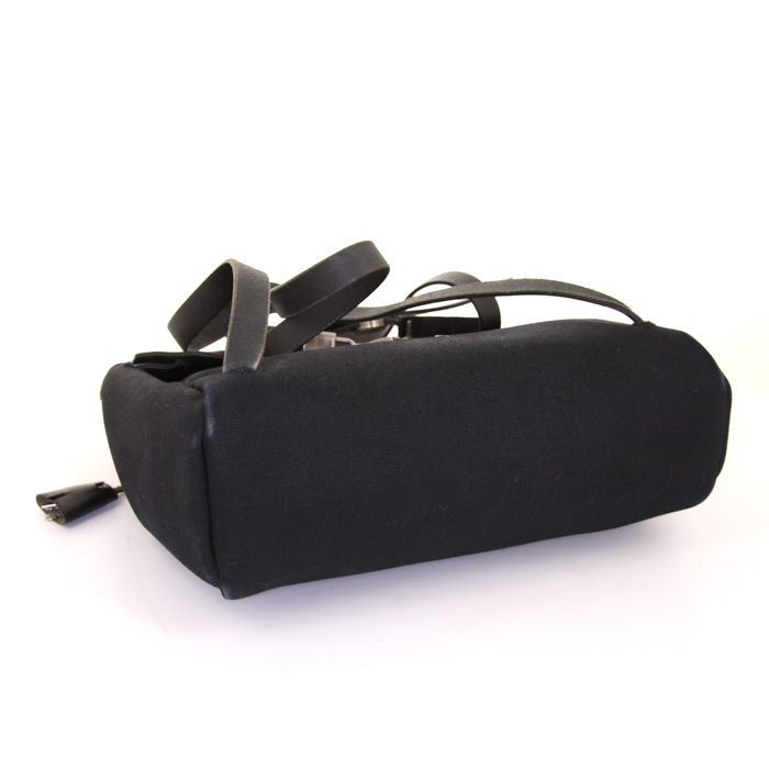 Hermes Herbag bag worn on the shoulder or carried in the hand in black canvas and black leather - Detail D5