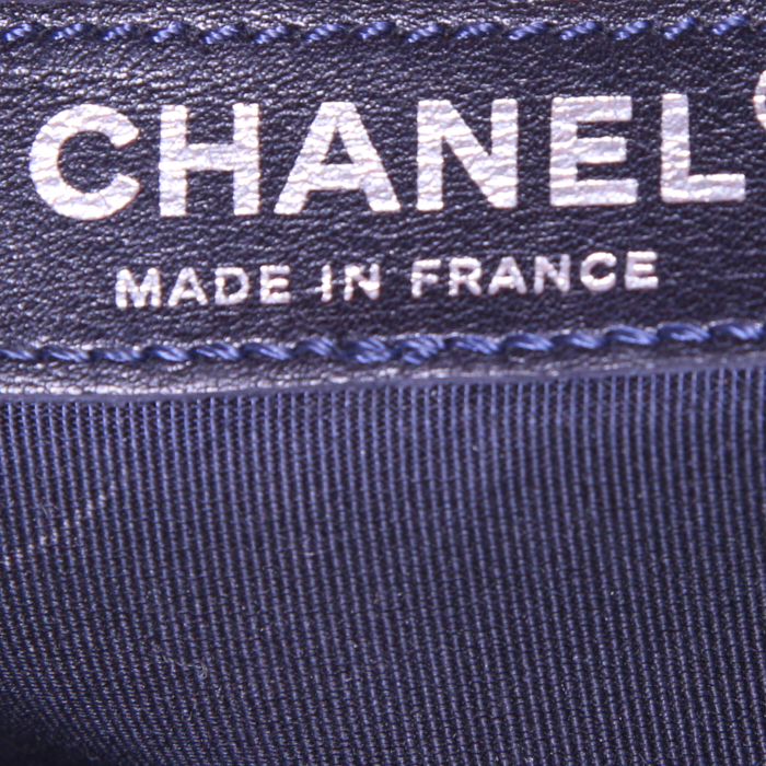 Borsa a tracolla Chanel Boy in tweed rosso verde blu e giallo a motivo patchwork e pelle nera - Detail D4