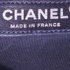 Borsa a tracolla Chanel Boy in tweed rosso verde blu e giallo a motivo patchwork e pelle nera - Detail D4 thumbnail