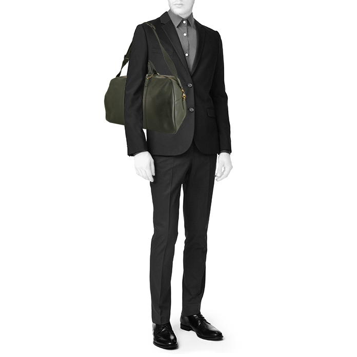 Louis Vuitton  Kendall travel bag  in green taiga leather - Detail D2