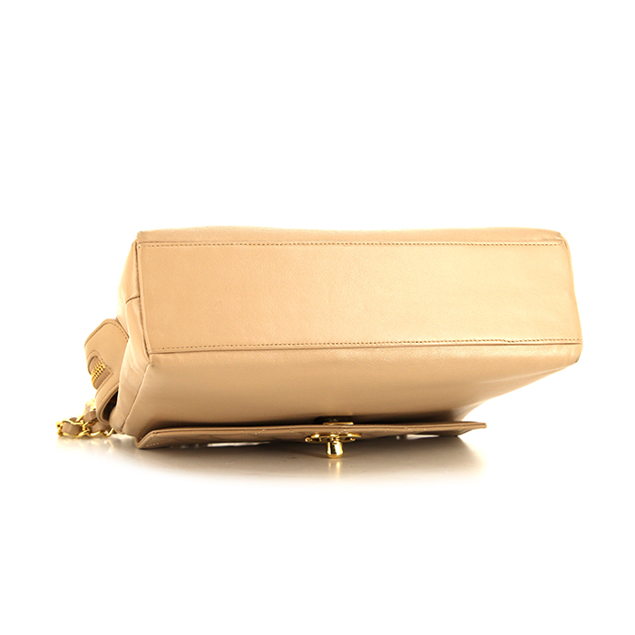 Chanel Vintage shoulder bag in beige leather - Detail D4