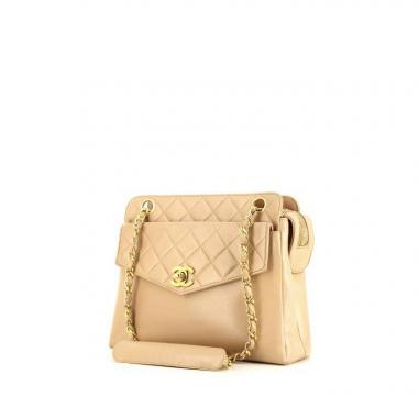 Chanel Vintage shoulder bag in beige leather