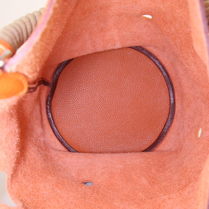 Hermes Mangeoire handbag in orange togo leather - Detail D2