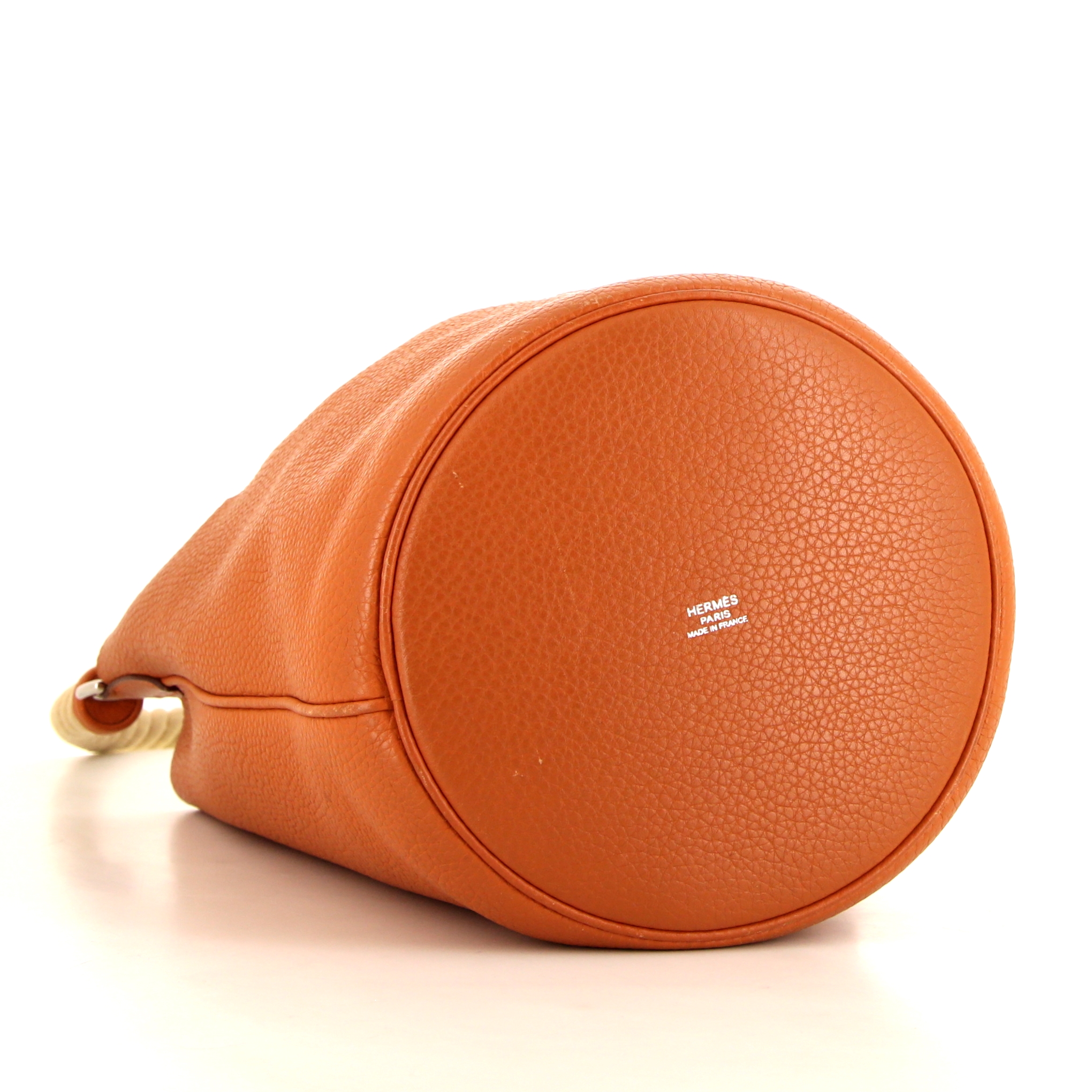 Hermes Mangeoire handbag in orange togo leather - Detail D4