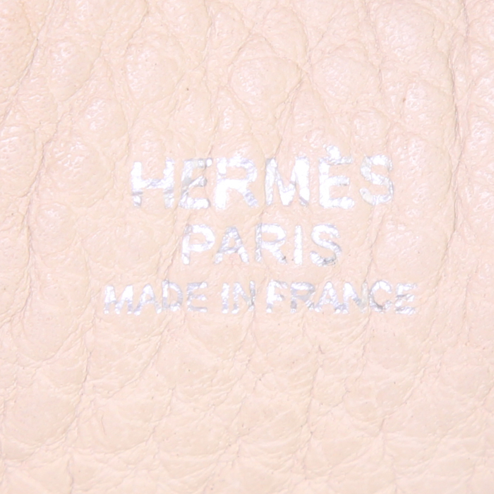 Hermes Evelyne small model shoulder bag in beige leather taurillon clémence - Detail D3