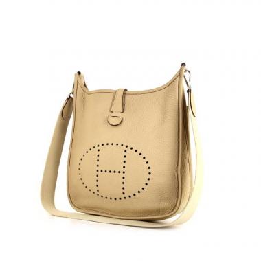 Bolso bandolera Hermes Evelyne modelo pequeño en cuero taurillon clémence beige