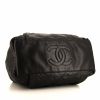 Bolso de mano Chanel Grand Shopping en cuero acolchado negro - Detail D4 thumbnail