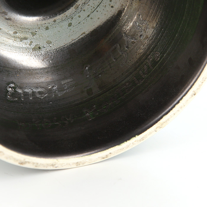 Ettore Sottsass, grande coupe "Alzata" n°543 en céramique émaillée, édition ancienne Bitossi des années 1970-80, signée - Detail D2