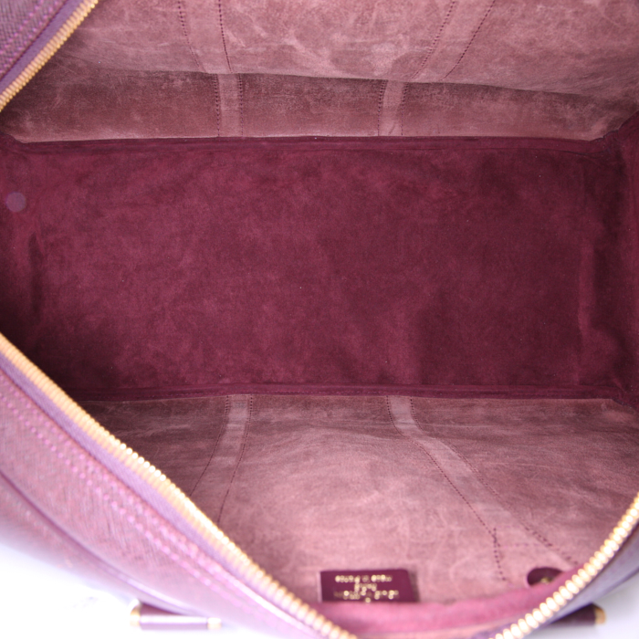 Sac de voyage Louis Vuitton Kendall en cuir taiga violet Raisin - Detail D3
